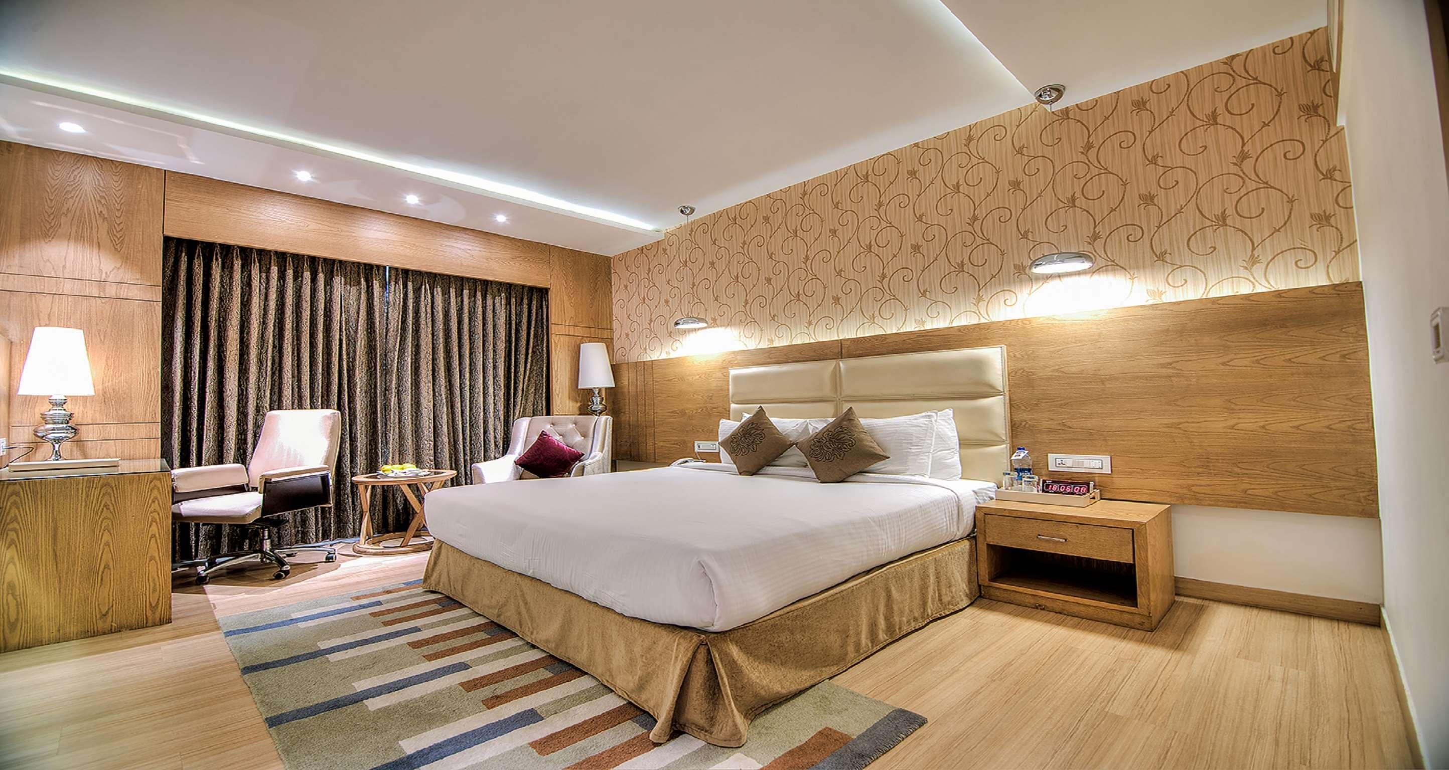 Western Eastgate And 3*