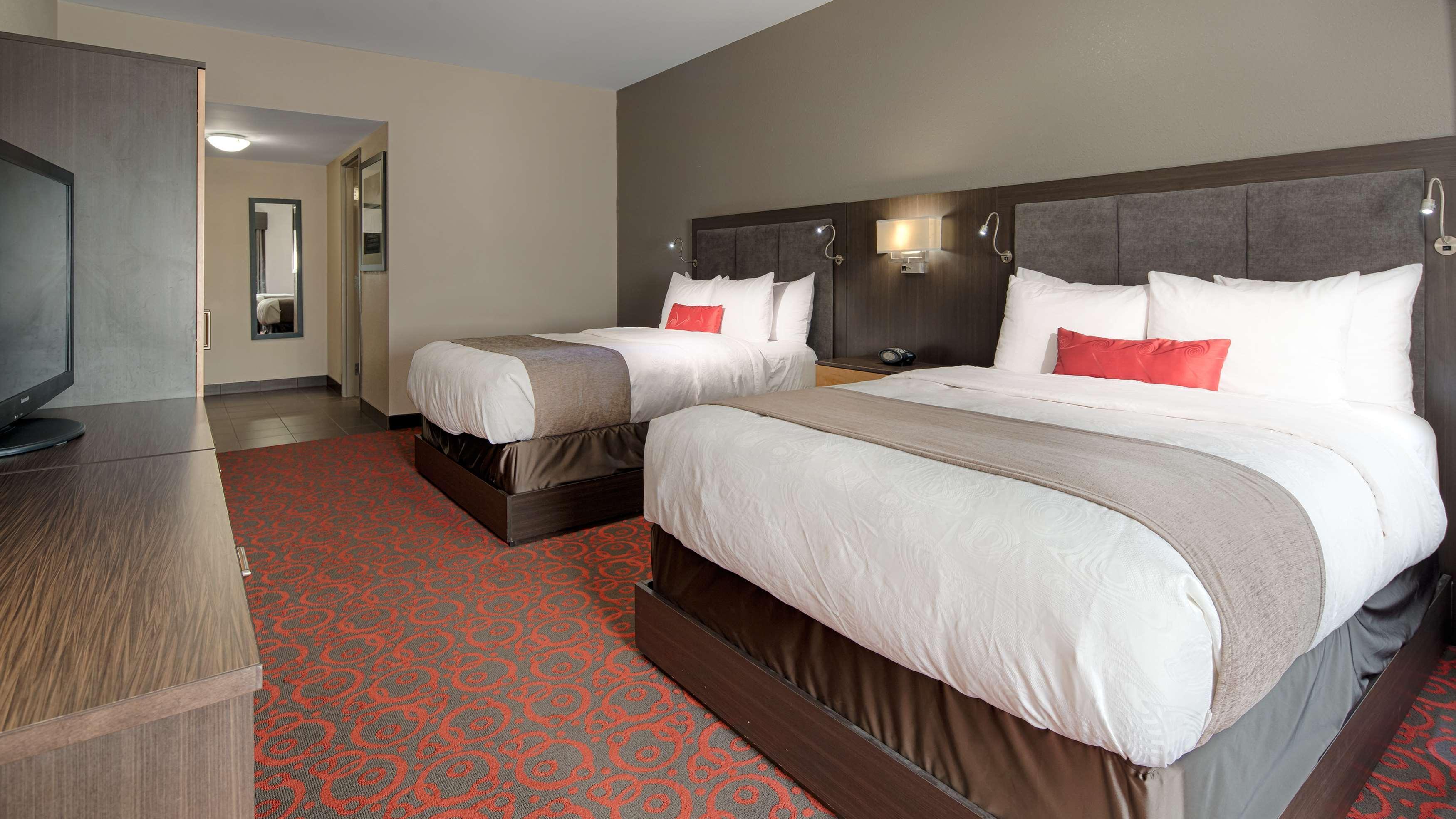 Western Eastgate And 3* Regina