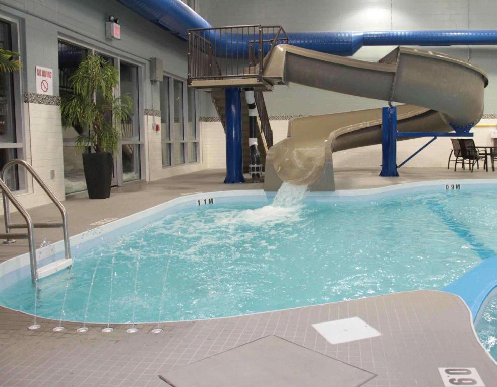 Western Eastgate And 3*